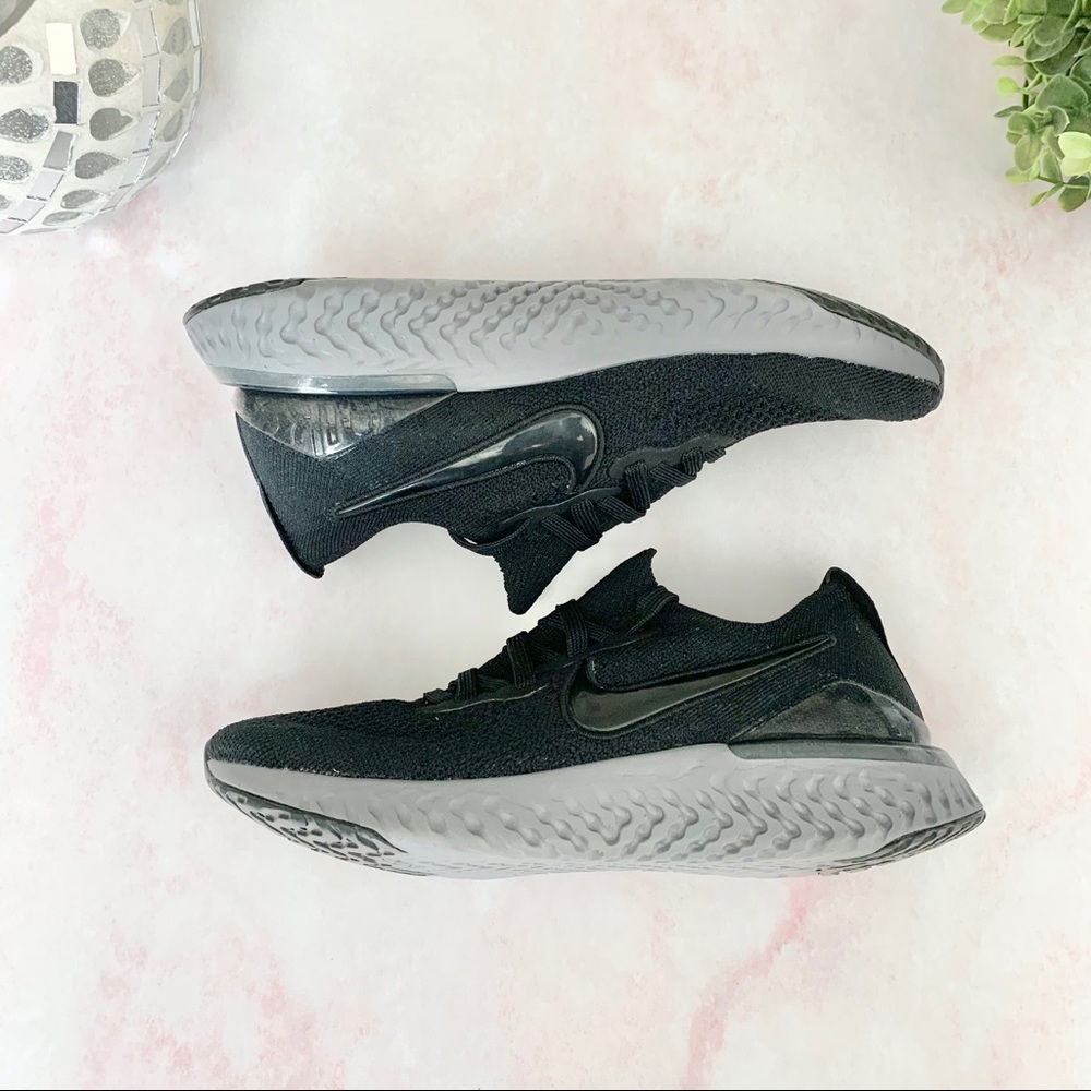 Nike Epic React Flyknit 2 Sneakers